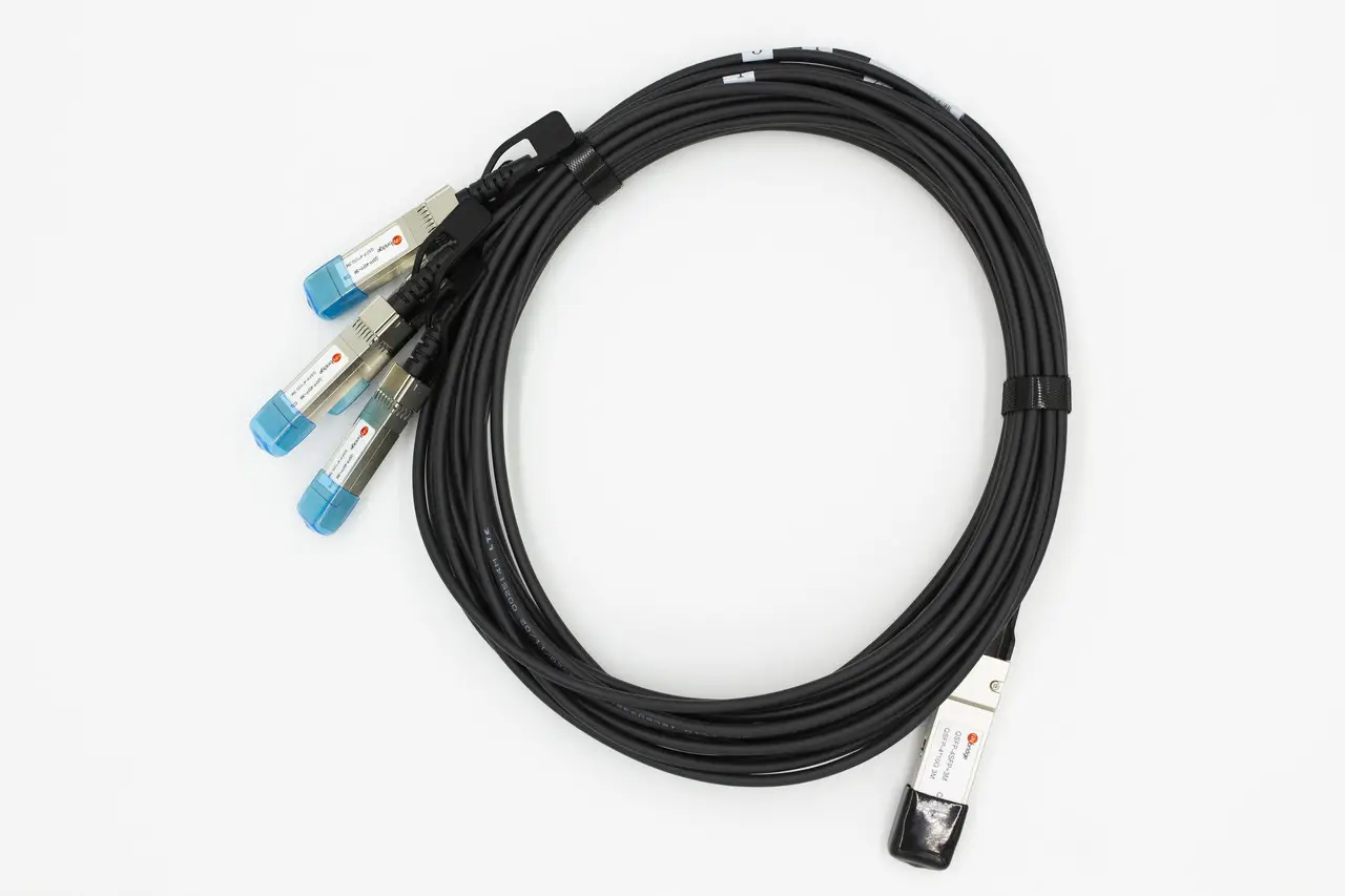 Кабель Raybridge QSFP-4SFP+ Direct Attache Cable 3M (QSFP-4SFP+3M)